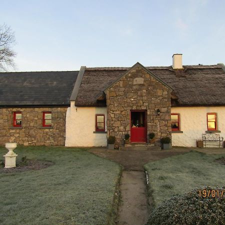 The Thatched Cottage B&B Claregalway Exterior photo